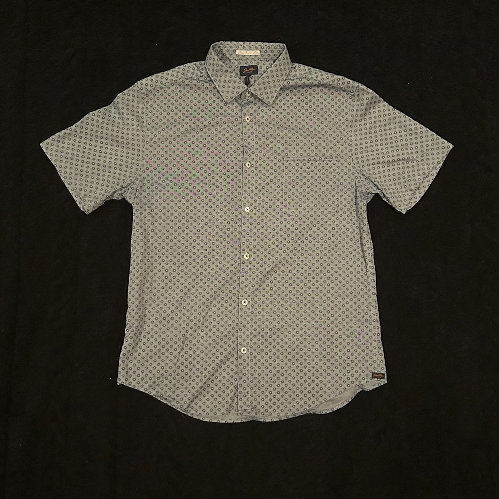 Good Man Brand short sleeve button up shirt size M